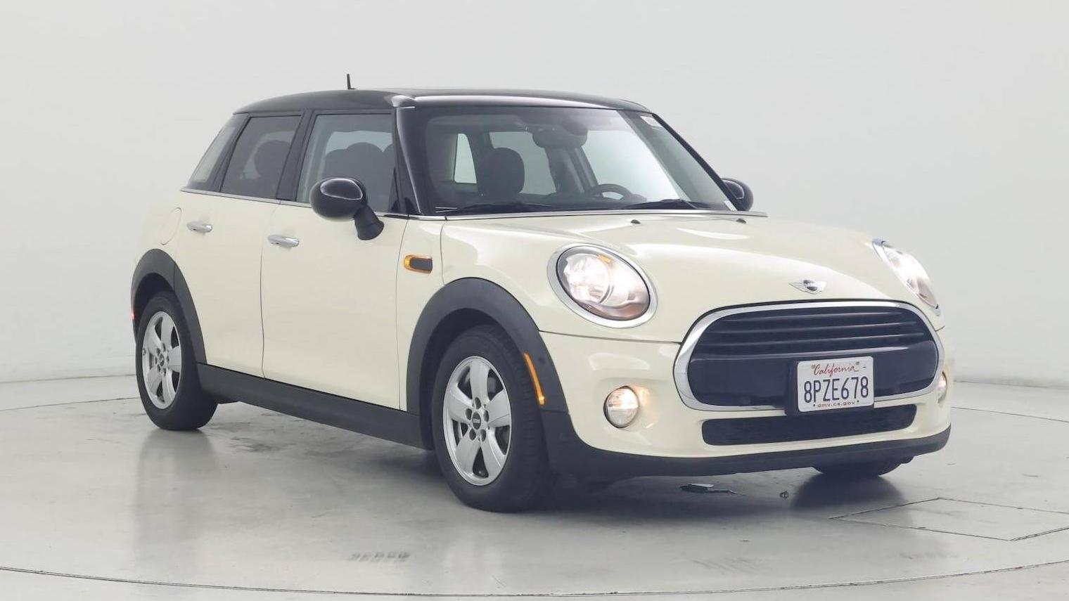 MINI HARDTOP 2018 WMWXU1C58J2F79972 image