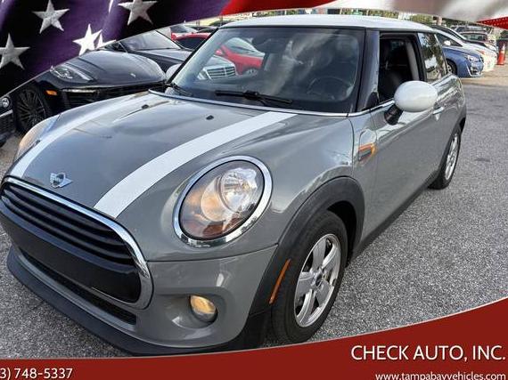 MINI HARDTOP 2018 WMWXP5C51J2G62903 image