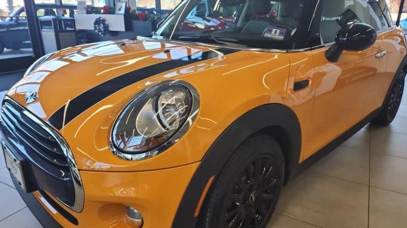 MINI HARDTOP 2018 WMWXP5C55J2G61642 image