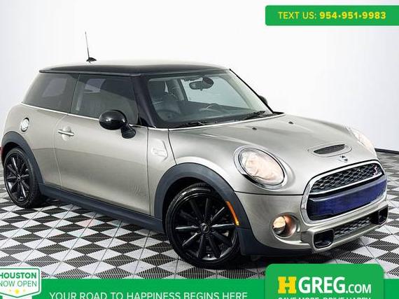 MINI HARDTOP 2018 WMWXP7C55J2A48707 image