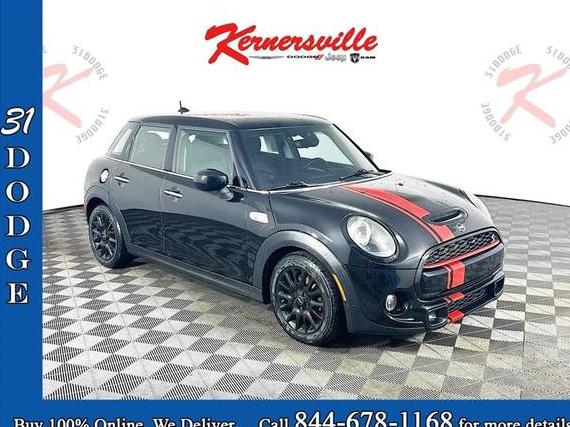 MINI HARDTOP 2021 WMWXU9C03M2M91657 image