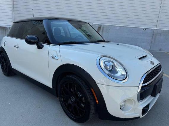 MINI HARDTOP 2017 WMWXP7C59H3B93737 image