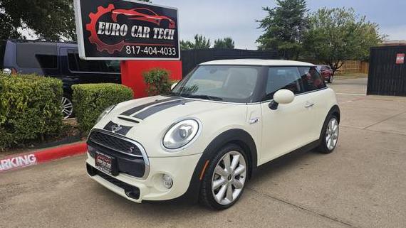 MINI HARDTOP 2017 WMWXP7C39H3B94644 image