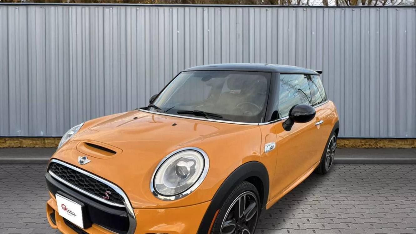 MINI HARDTOP 2017 WMWXP7C36H2A45906 image