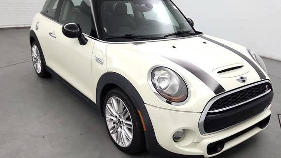 MINI HARDTOP 2017 WMWXP7C3XH2A46556 image