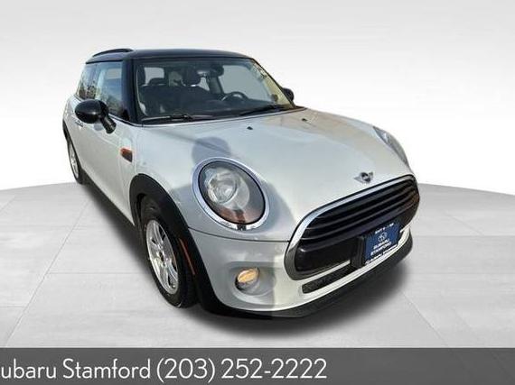 MINI HARDTOP 2017 WMWXP5C32H2D71349 image MINI HARDTOP 2017 WMWXP5C32H2D71349 image