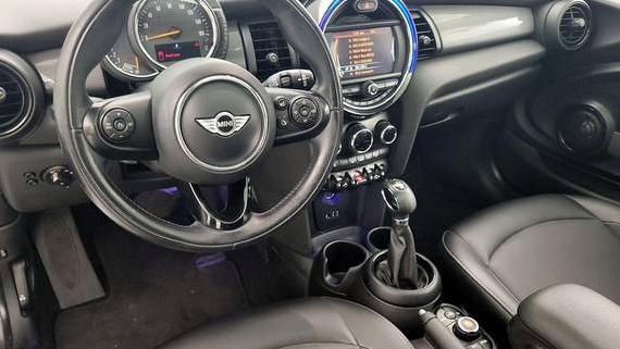 MINI HARDTOP 2017 WMWXP5C38H3C64297 image MINI HARDTOP 2017 WMWXP5C38H3C64297 image