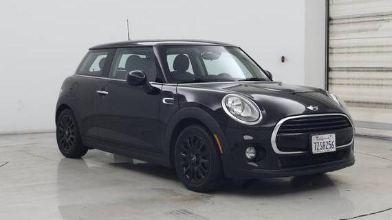 MINI HARDTOP 2017 WMWXP5C36H2G61206 image MINI HARDTOP 2017 WMWXP5C36H2G61206 image