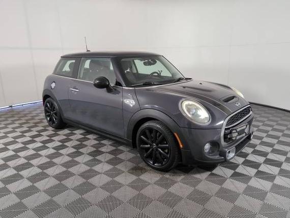 MINI HARDTOP 2017 WMWXP7C35H2C61505 image