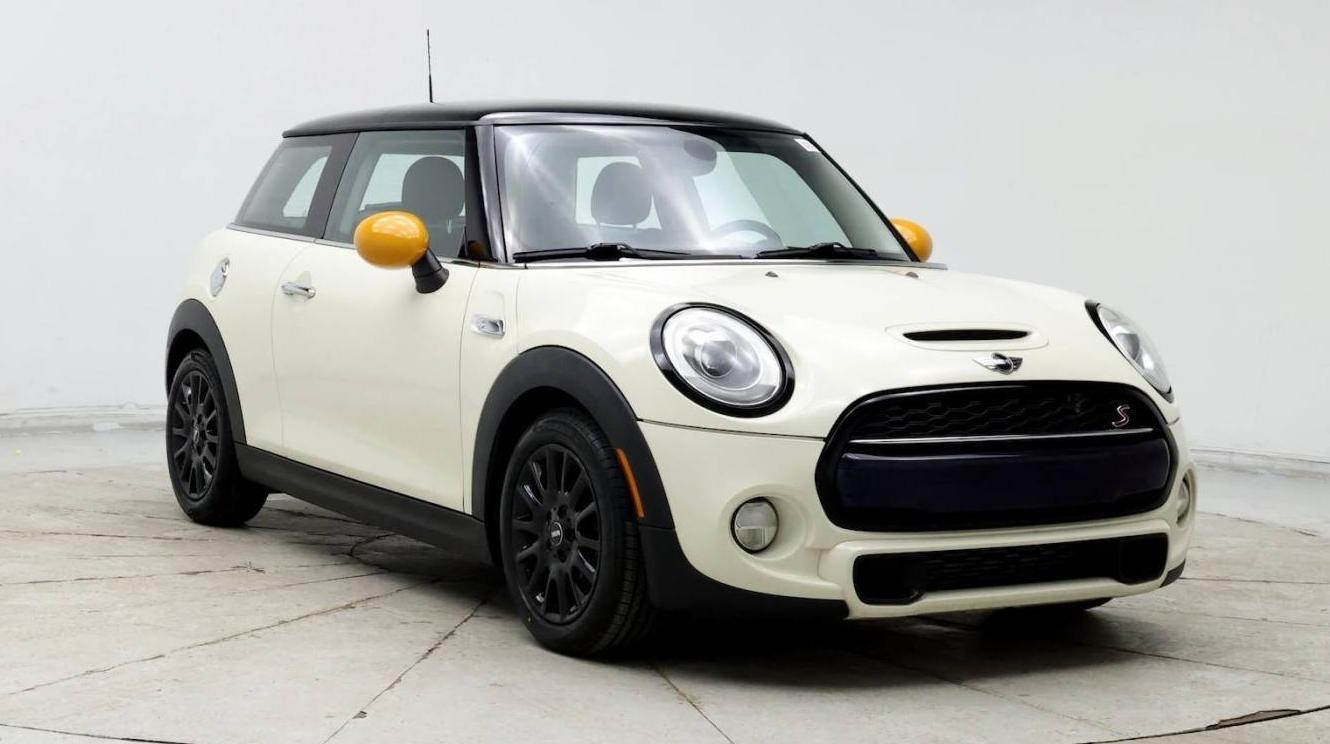 MINI HARDTOP 2017 WMWXP7C36H2A46392 image