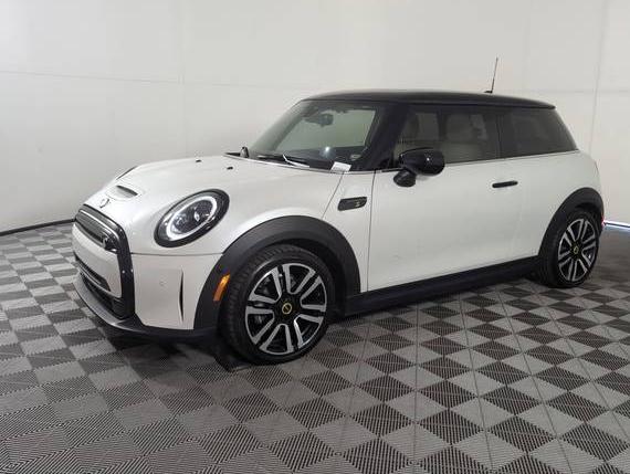 MINI HARDTOP 2024 WMW13DJ09R2V03915 image