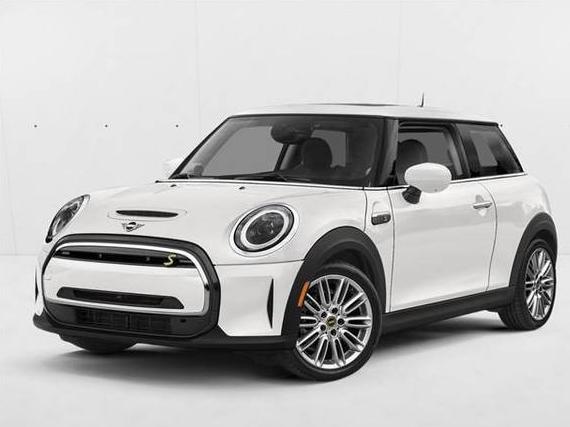 MINI HARDTOP 2024 WMW13DJ04R2V52567 image