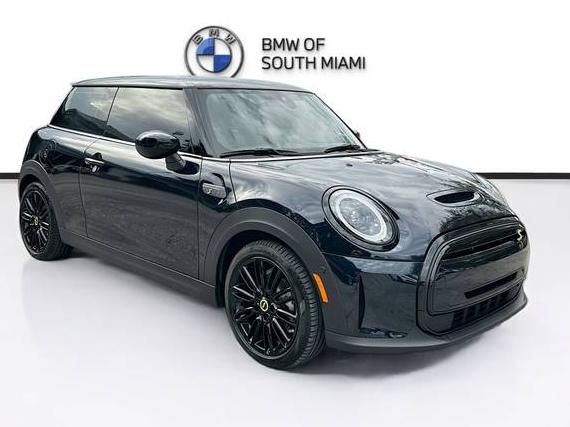 MINI HARDTOP 2024 WMW13DJ0XR2V83984 image