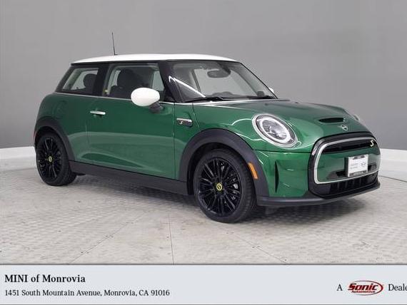 MINI HARDTOP 2024 WMW13DJ0XR2V87632 image