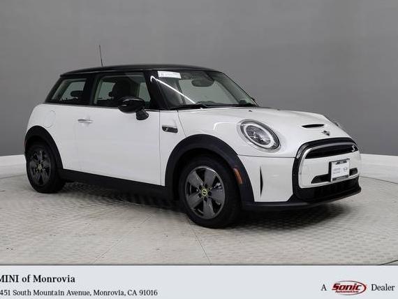 MINI HARDTOP 2024 WMW13DJ02R2V91609 image