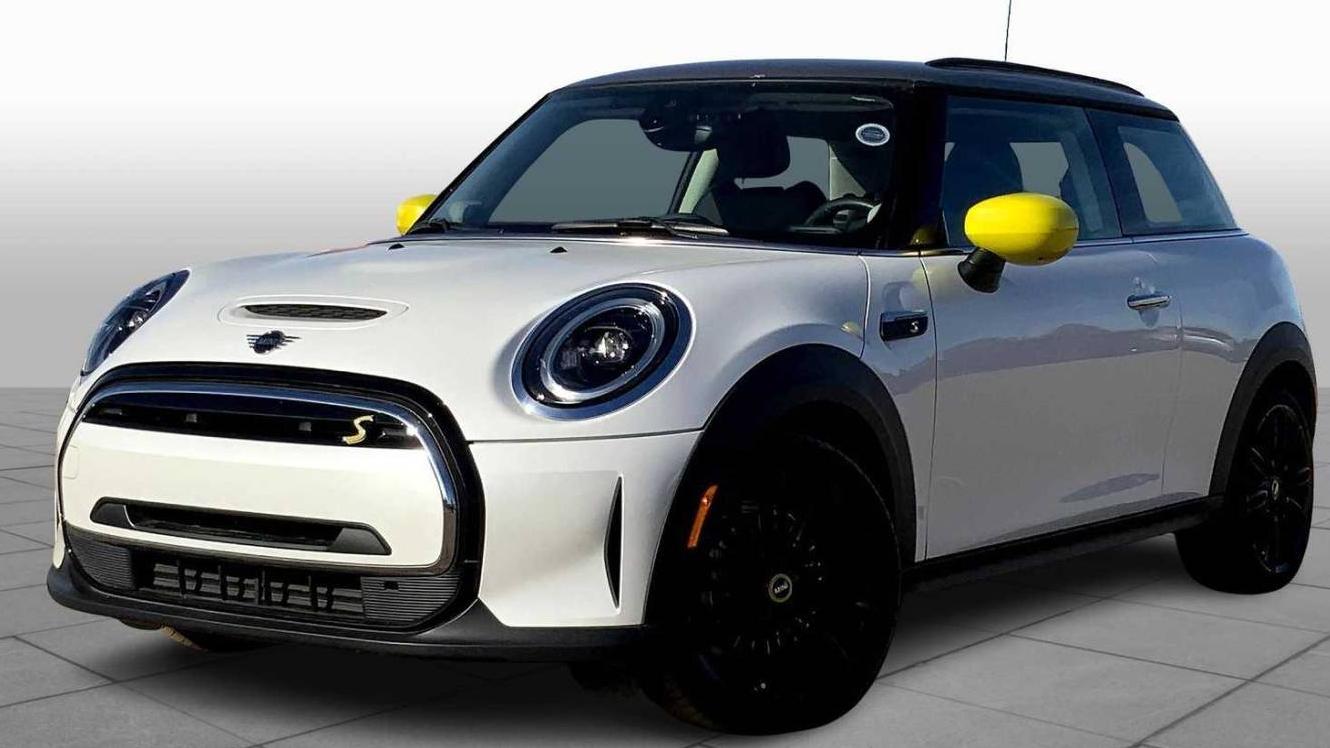 MINI HARDTOP 2024 WMW13DJ02R2V48713 image