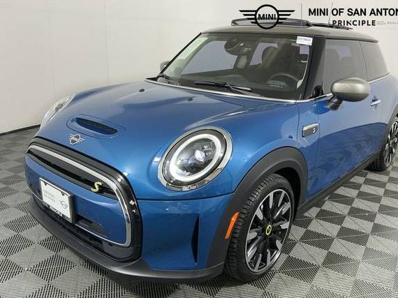 MINI HARDTOP 2024 WMW13DJ08R2V19863 image
