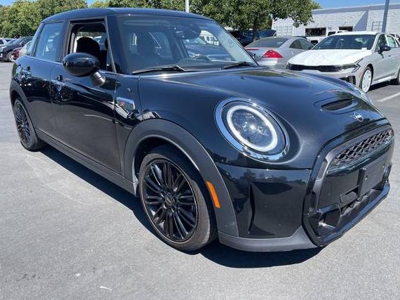 MINI HARDTOP 2024 WMW53DK08R2V08328 image