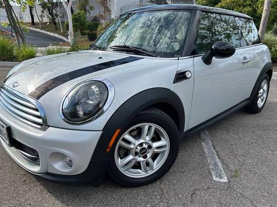 MINI HARDTOP 2011 WMWSU3C58BT098747 image