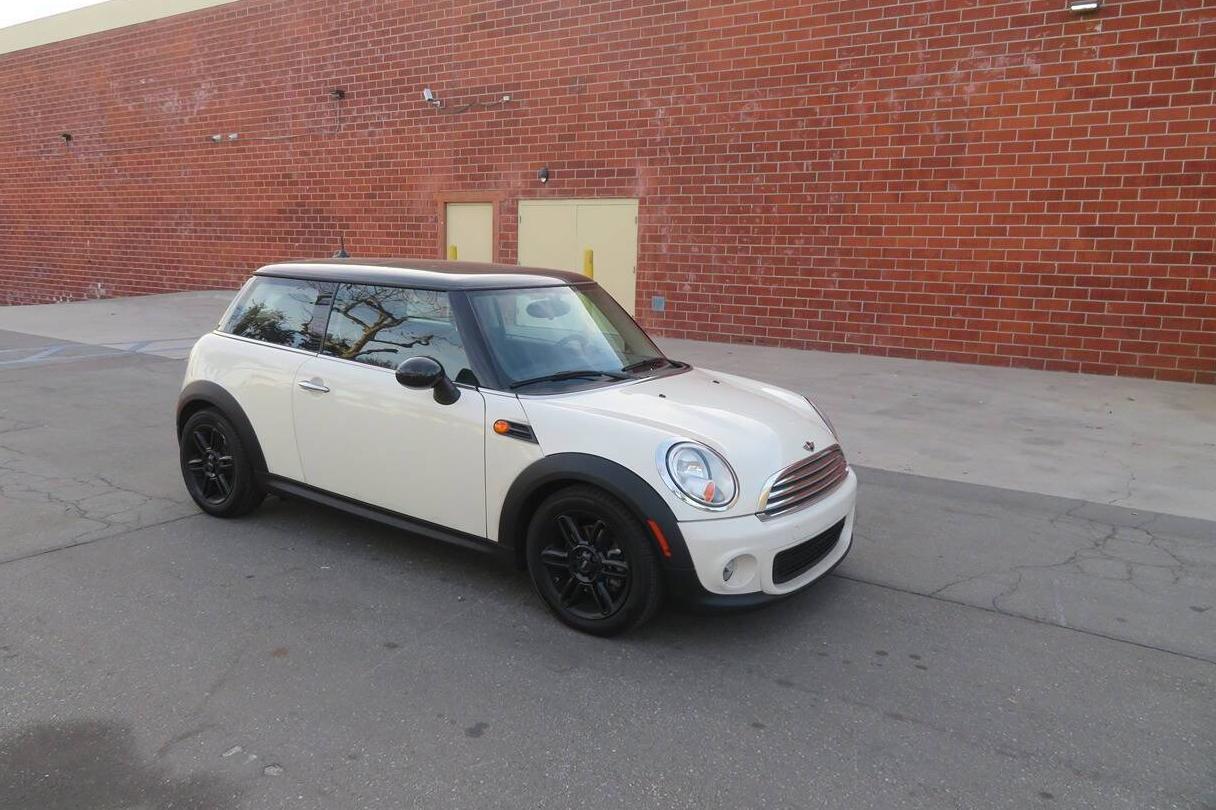 MINI HARDTOP 2013 WMWSU3C58DT373973 image