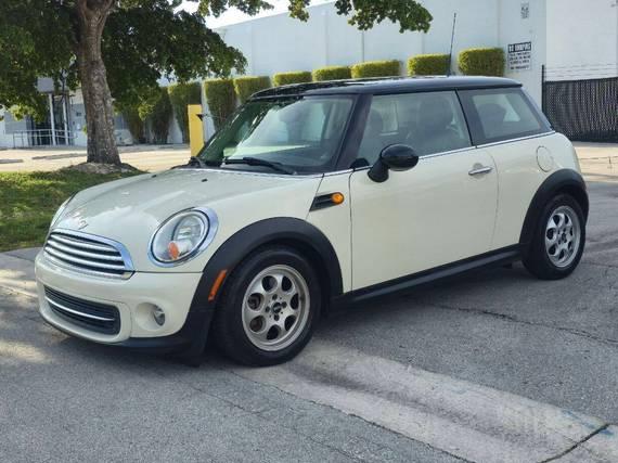 MINI HARDTOP 2013 WMWSU3C59DT690936 image