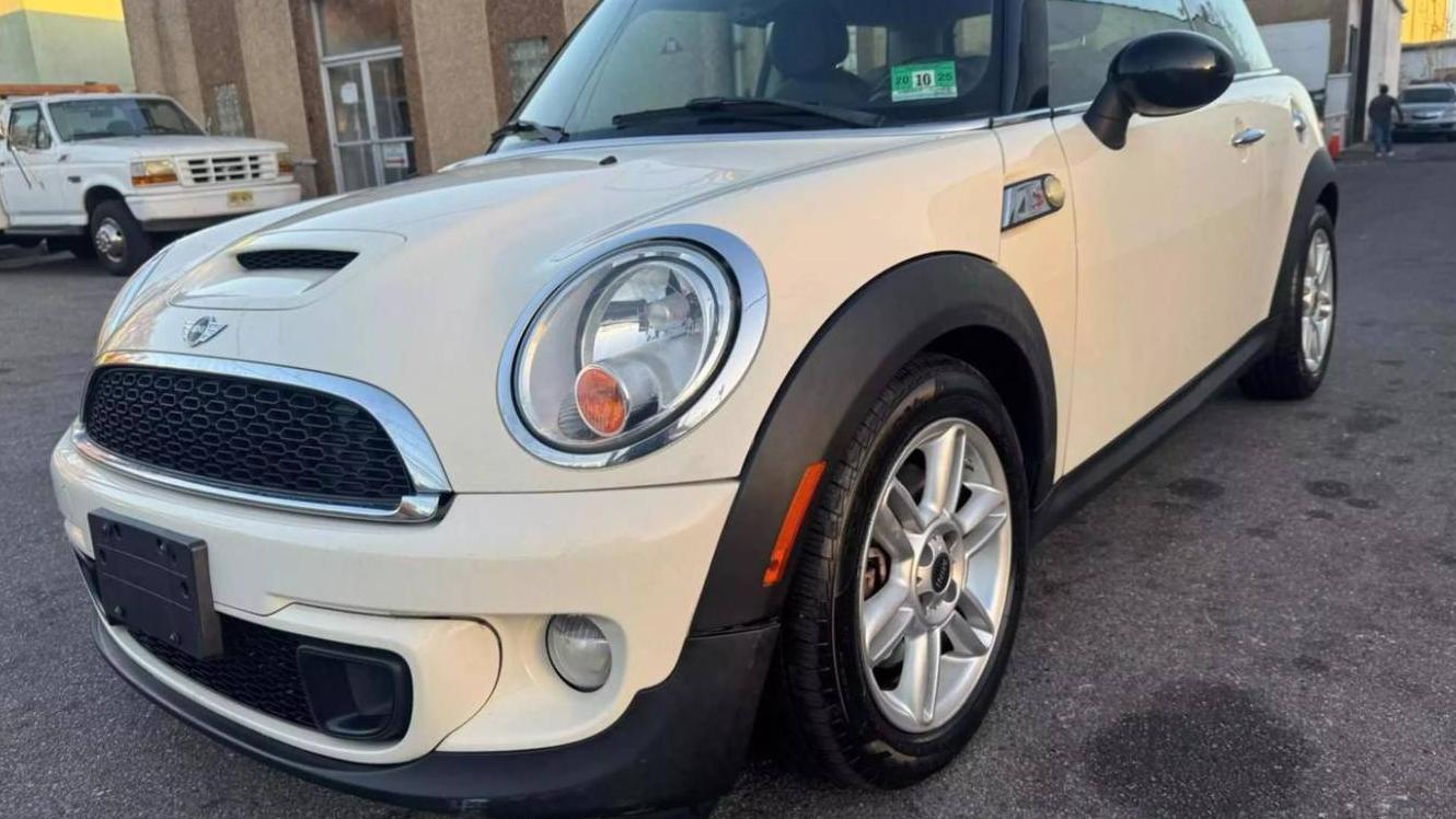 MINI HARDTOP 2013 WMWSV3C54DT392811 image