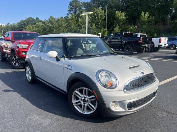 MINI HARDTOP 2013 WMWSV3C58DTY29919 image