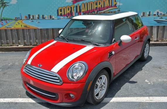MINI HARDTOP 2013 WMWSU3C55DT681991 image