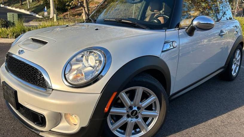 MINI HARDTOP 2013 WMWSV3C58DT392729 image