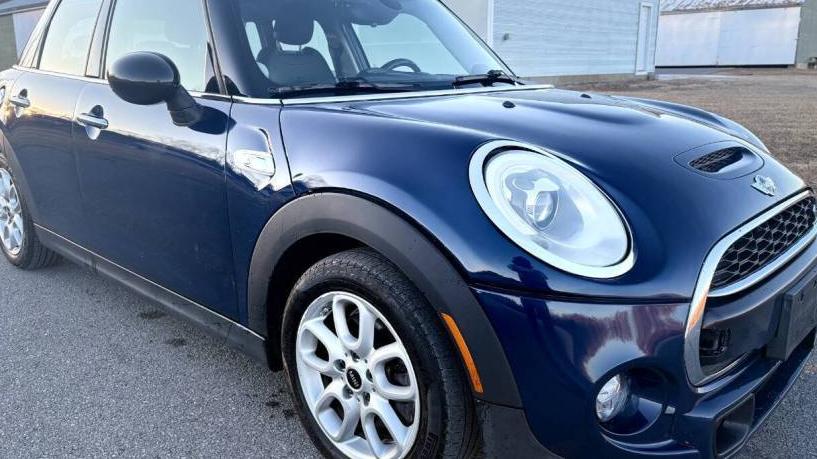 MINI HARDTOP 2015 WMWXU3C57F2B59624 image