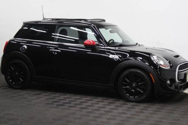 MINI HARDTOP 2015 WMWXP7C52F2A34965 image