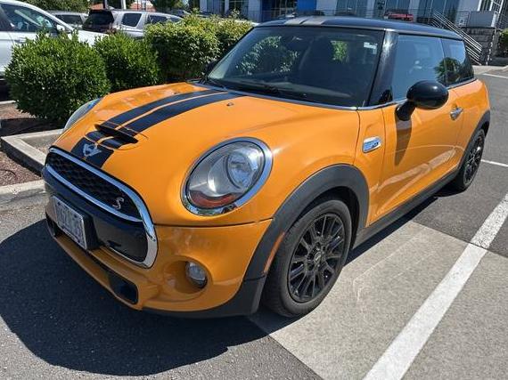 MINI HARDTOP 2015 WMWXP7C59F2A60558 image