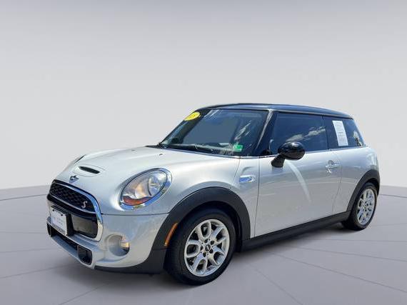 MINI HARDTOP 2015 WMWXP7C52F2A36702 image