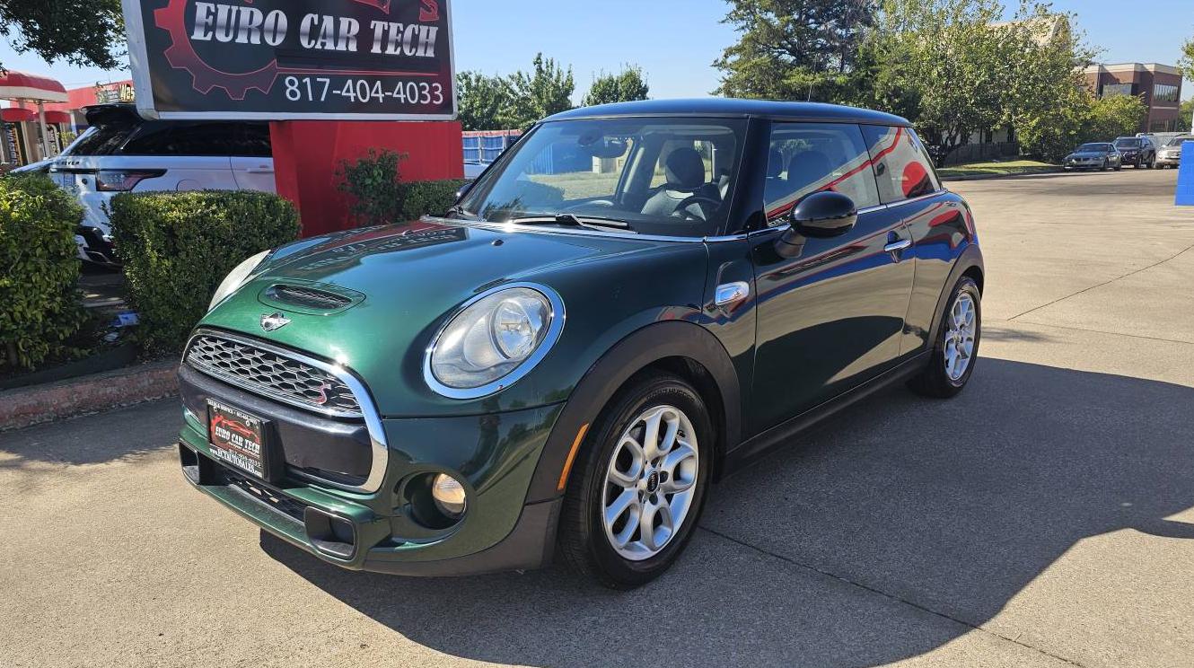 MINI HARDTOP 2015 WMWXP7C57F2A40745 image