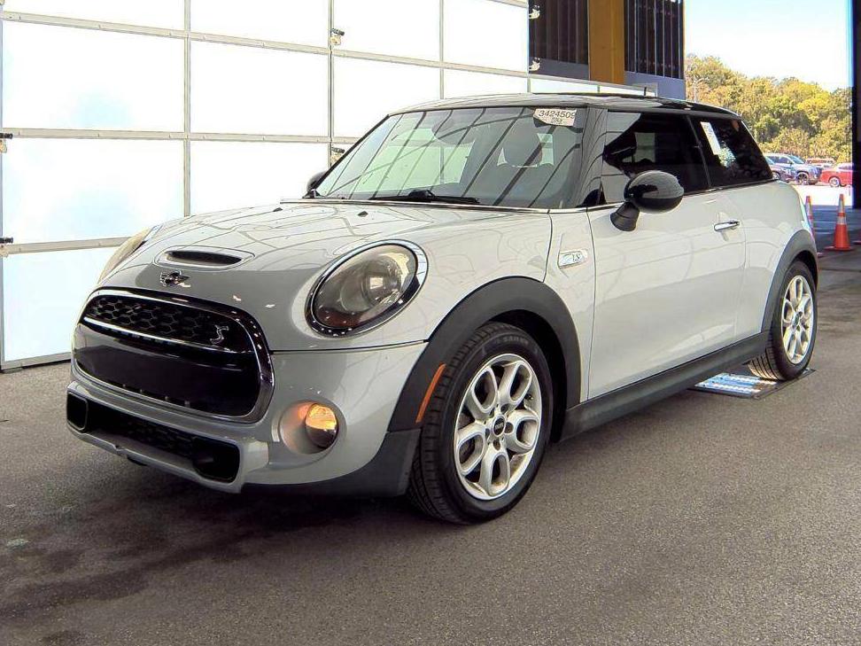 MINI HARDTOP 2015 WMWXP7C56F2A42146 image