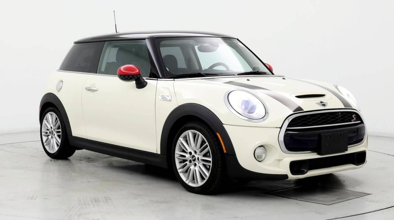 MINI HARDTOP 2015 WMWXP7C5XF2A35197 image