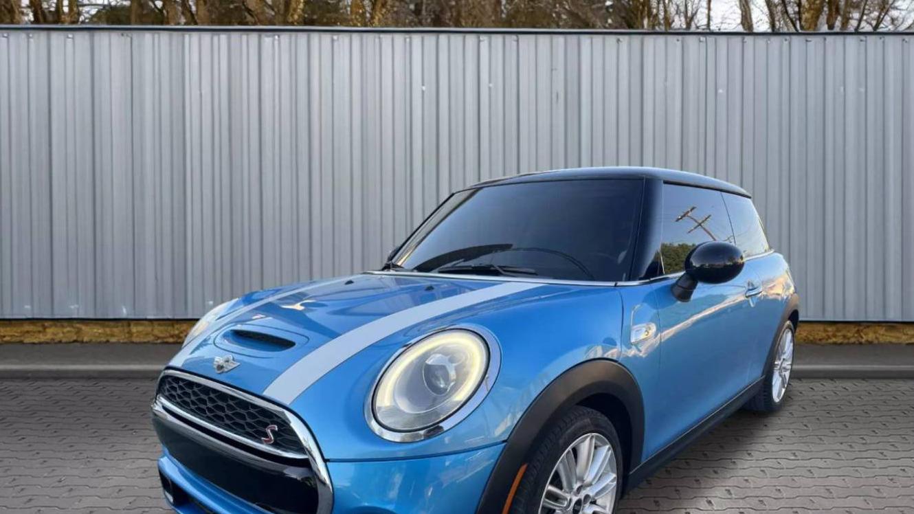 MINI HARDTOP 2015 WMWXP7C51F2A38960 image