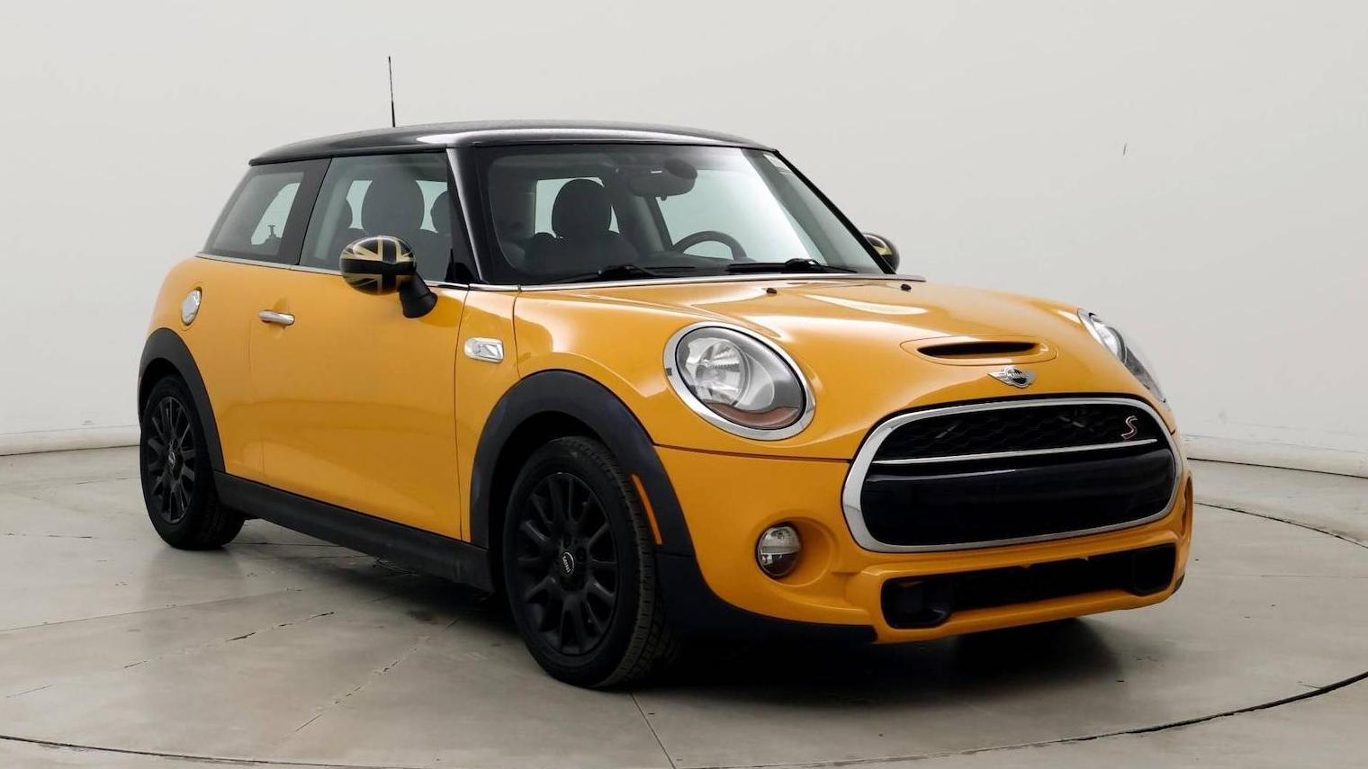 MINI HARDTOP 2015 WMWXP7C54F2A35552 image