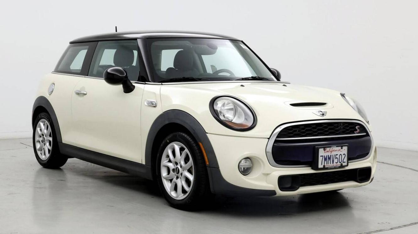 MINI HARDTOP 2015 WMWXP7C5XF2A39105 image