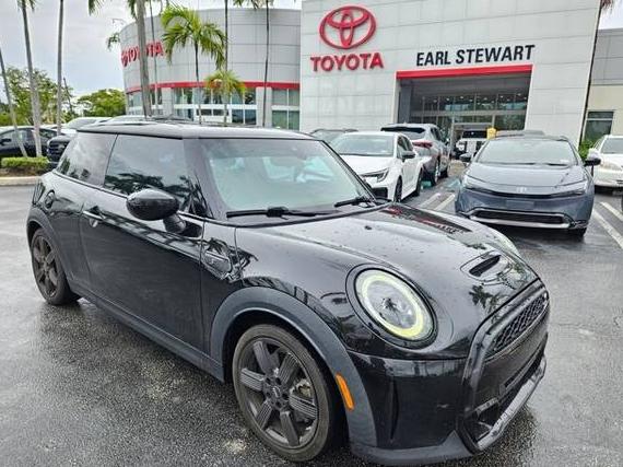 MINI HARDTOP 2022 WMW53DH09N2S39497 image
