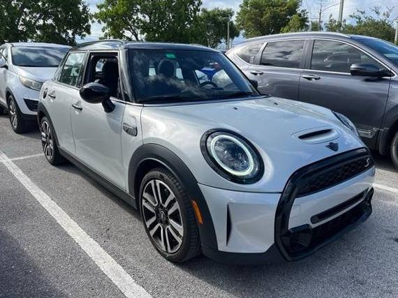 MINI HARDTOP 2022 WMW53DK06N2R54374 image