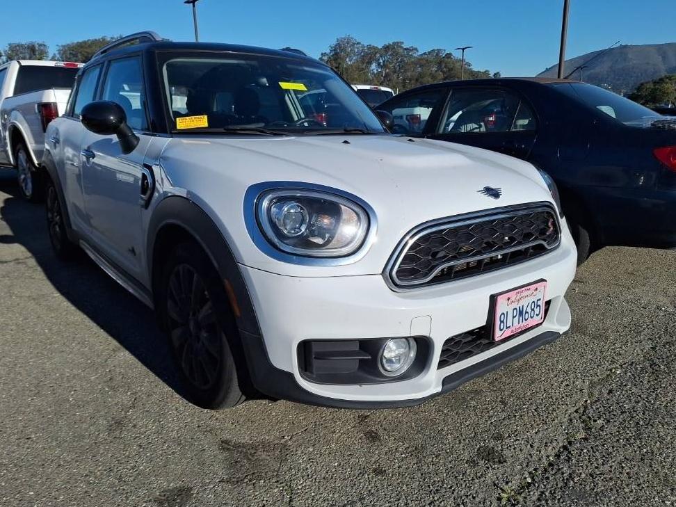 MINI COUNTRYMAN 2019 WMZYT5C5XK3G94814 image