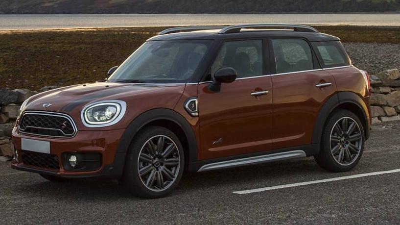 MINI COUNTRYMAN 2018 WMZYT5C39J3E60287 image