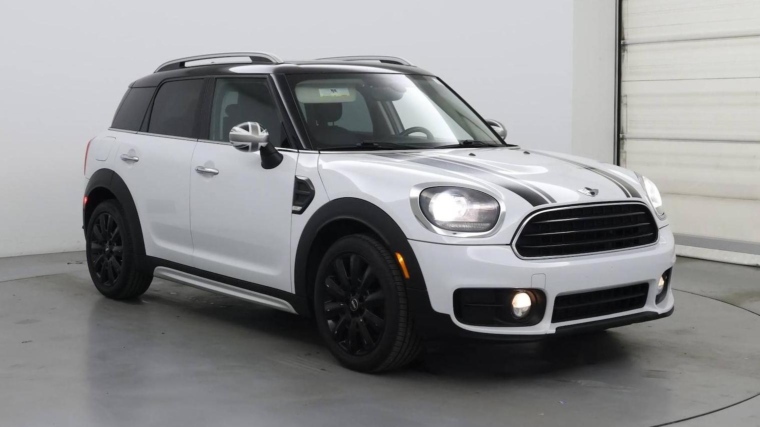 MINI COUNTRYMAN 2018 WMZYS7C33J3E07440 image