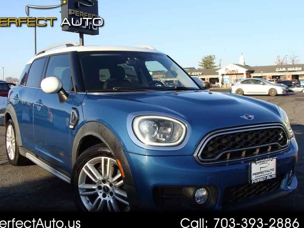 MINI COUNTRYMAN 2018 WMZYT5C34J3E59774 image