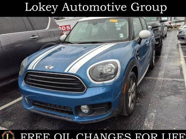 MINI COUNTRYMAN 2018 WMZYV5C38J3E03847 image