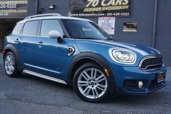MINI COUNTRYMAN 2018 WMZYT5C35J3D82087 image