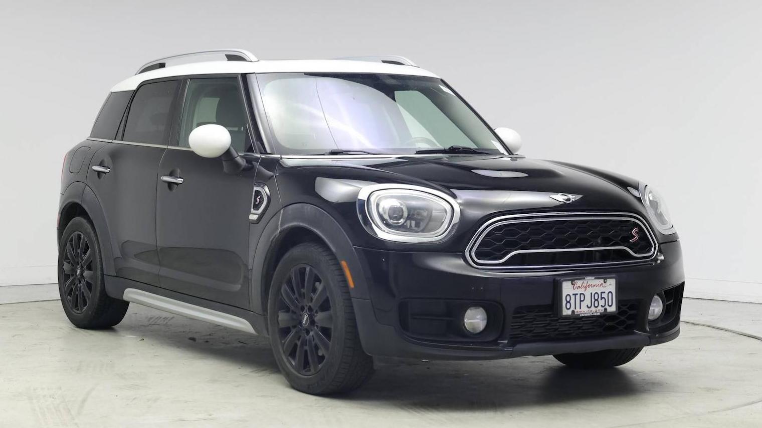 MINI COUNTRYMAN 2018 WMZYT3C37J3E01064 image