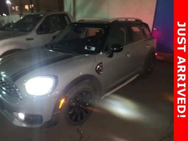 MINI COUNTRYMAN 2018 WMZYT5C34J3E60438 image