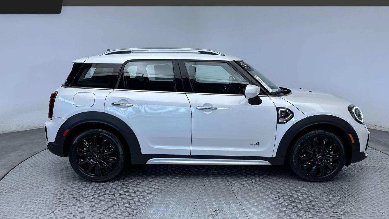 MINI COUNTRYMAN 2024 WMZ83BR07R3R78693 image